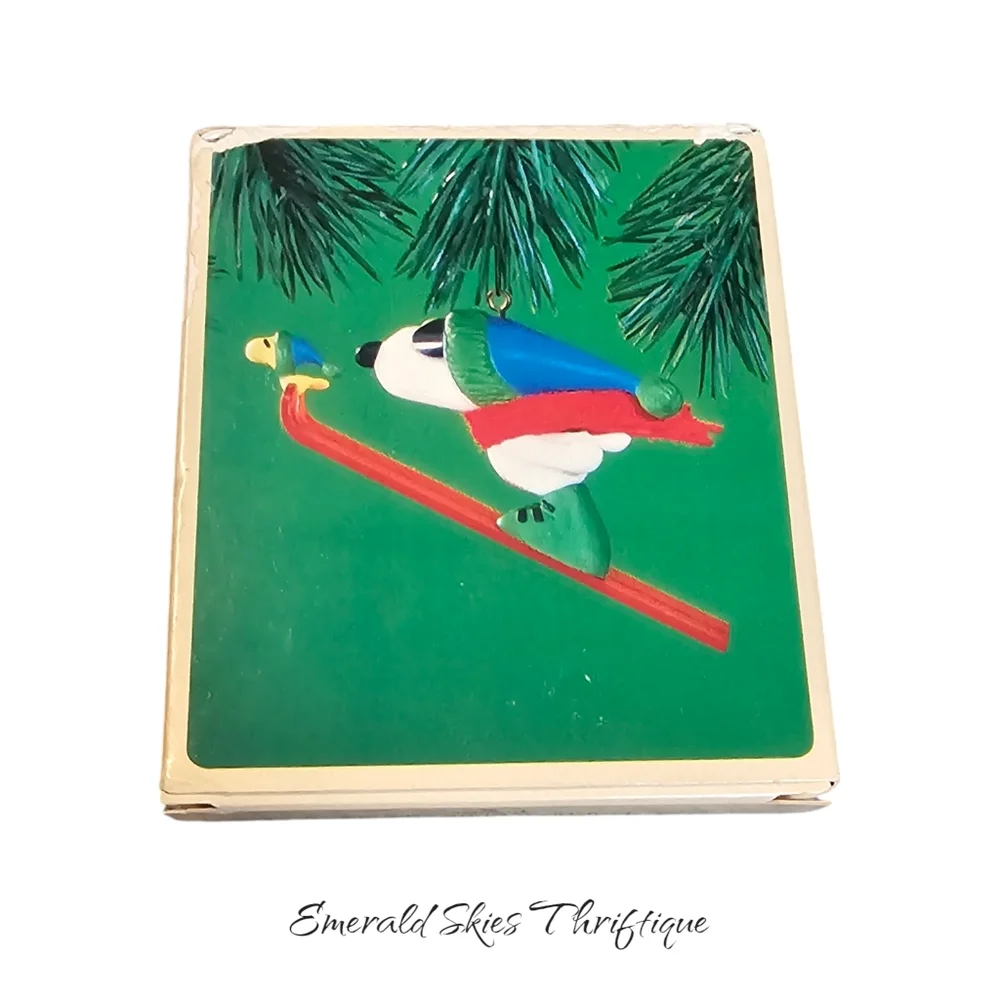 Hallmark Ornament: 1984 Snoopy‎ and Woodstock